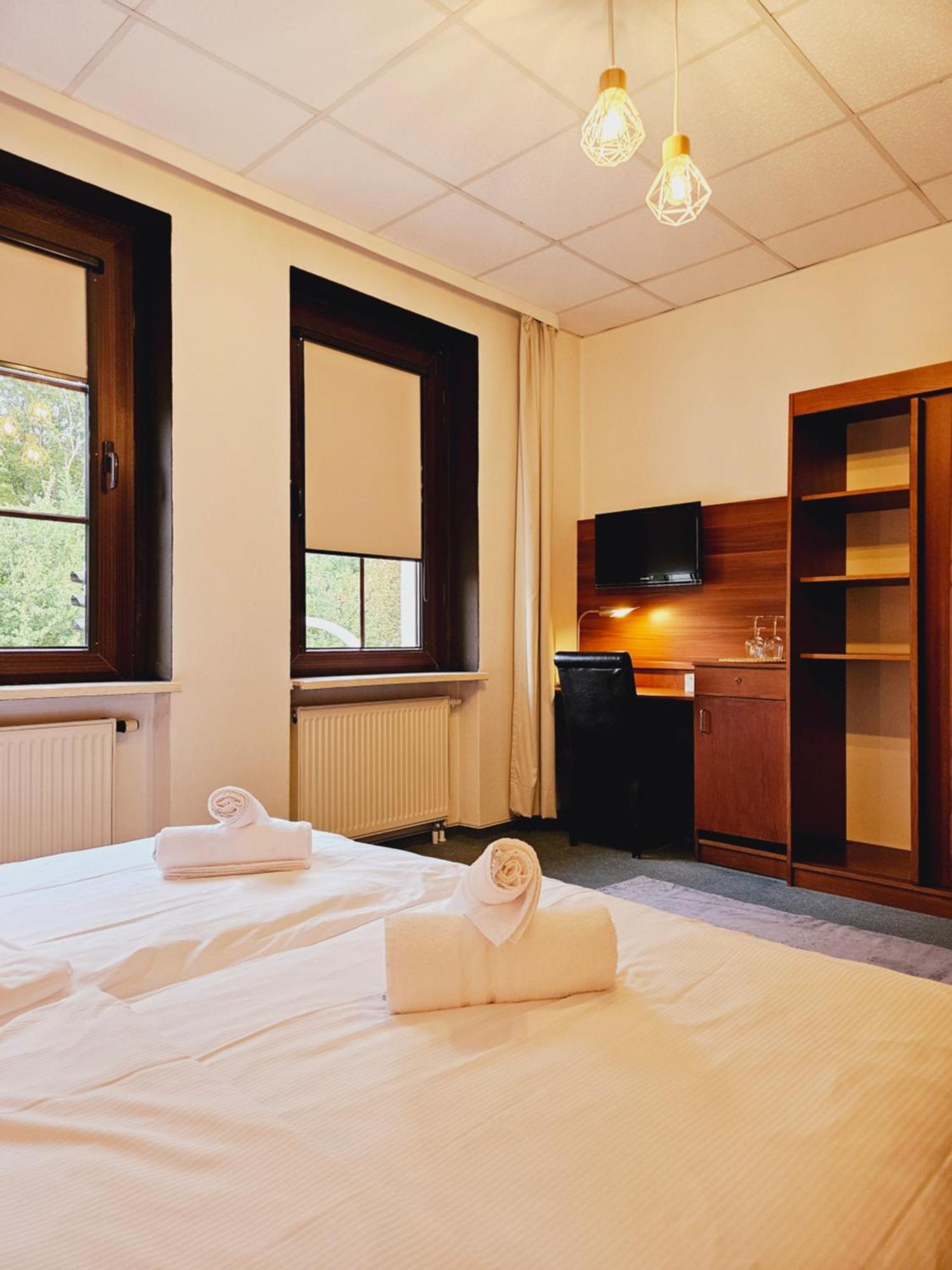 Ikura Hotel Self-Check-In Lutherstadt Eisleben Exteriör bild