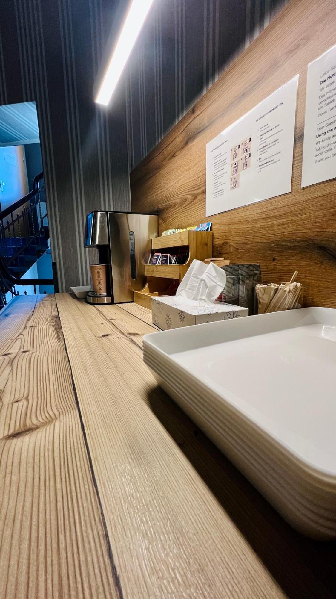 Ikura Hotel Self-Check-In Lutherstadt Eisleben Exteriör bild